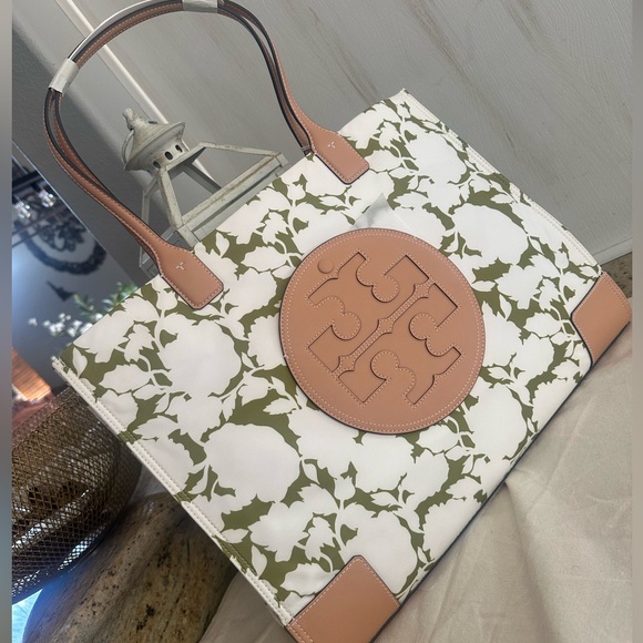Tory Burch Handbags - New Tory Burch Ella printed nylon large tote